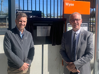 NSW Transport Minister, Andrew Constance,
with Lake Macquarie MP, Greg Piper
