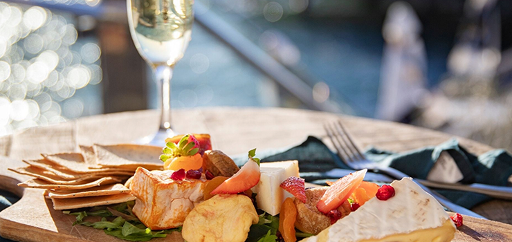 Queens Wharf Hotel